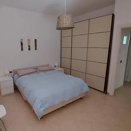 Vakantiehuis Dream House - Sea View&garden - Pool - Private Box