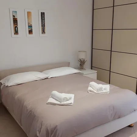 Vakantiehuis Dream House - Sea View&garden - Pool - Private Box Finale Ligure